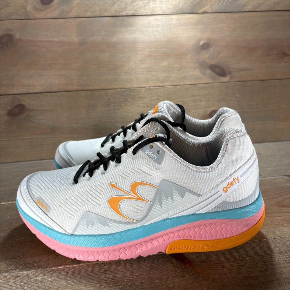 Gravity Defyer Mighty Walk Womens size 9.5 shoes White Comfort Walking sneakers